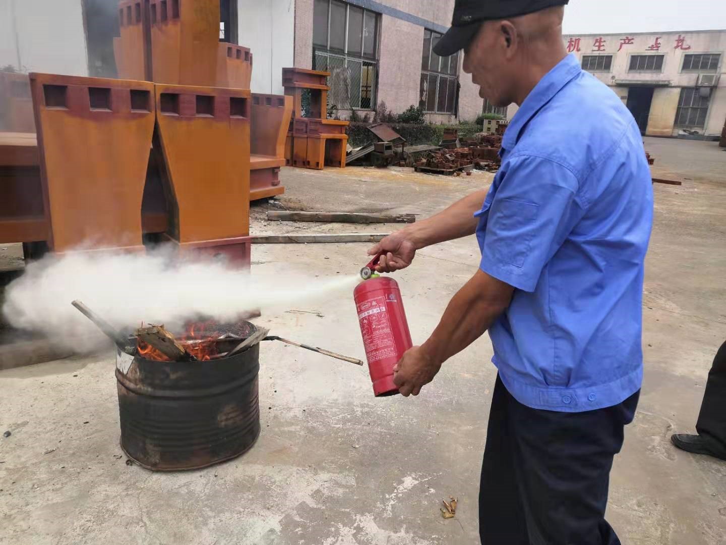 數控雕銑機,模具雕銑機,立式加工中心,石墨雕銑機-凱博數控